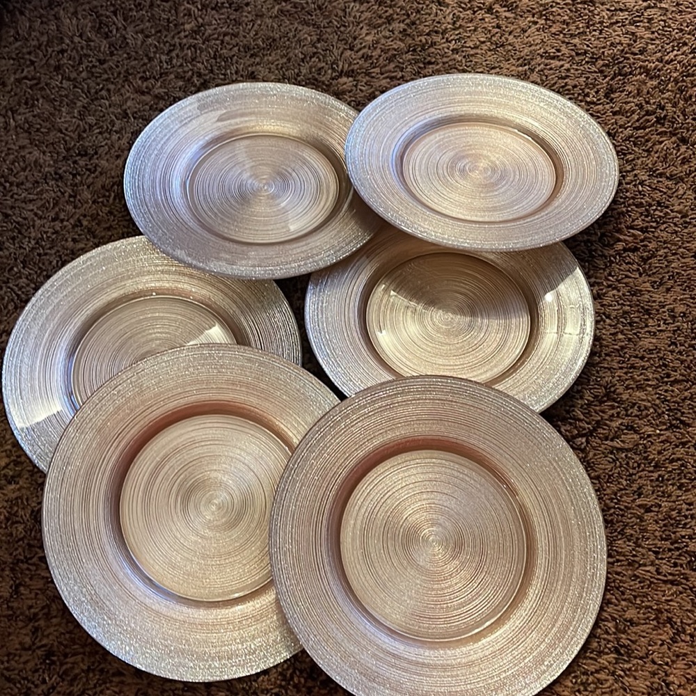 Plates - Picture 1 of 7